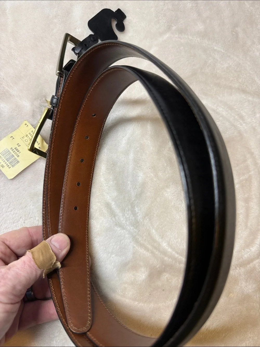 ⭐️Torino leather company black leather belt SZ 52. NWT. Gold and silver buckles.